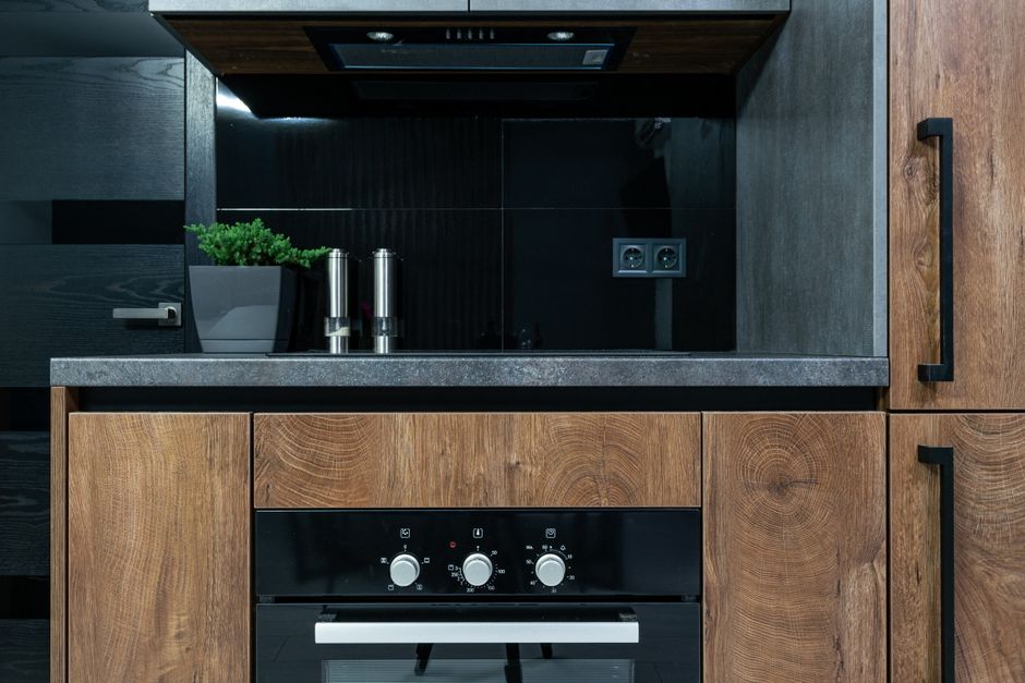 Modern kitchen oven and range